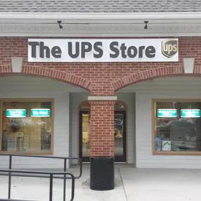 Storefront of The UPS Store 3737