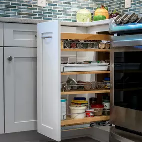 Awesome spice pullout option