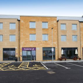 Premier Inn Chipping Norton hotel exterior