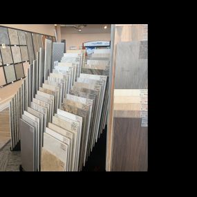 Bild von Grizzly's Discount Flooring