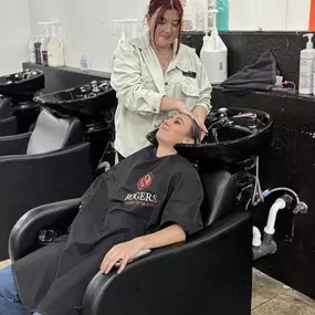 Bild von Rogers Academy of Beauty