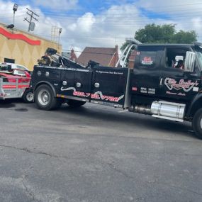 Call now for a towing service you can count on!