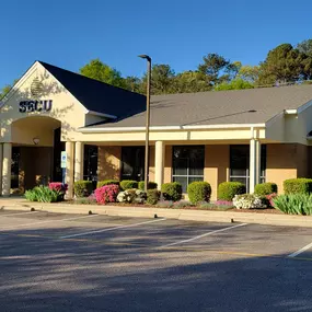Outside view of the State Employees' Credit Union Carrboro branch