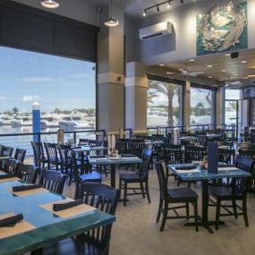 Deep Lagoon Seafood & Oyster House | Fort Myers, FL