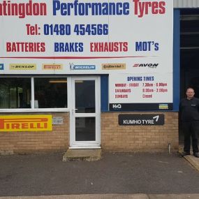 Bild von Huntingdon Performance Tyres Ltd