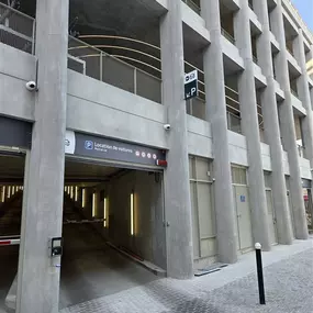 Retour Parking SIXT location voiture Nantes gare - Parking Return Sixt Nantes train station