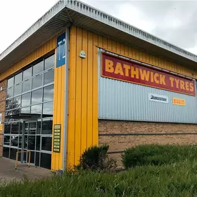 Bild von Bathwick Tyres - Team Protyre