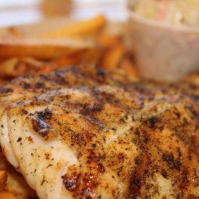 Seafood Restaurant | Gulf Grouper | Pinchers | Florida