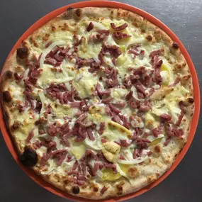 pizza de la pizzeria il gusto à bassenge