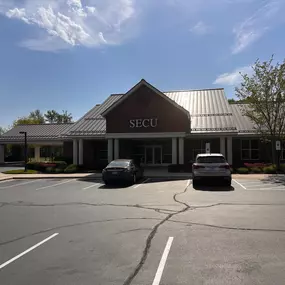 Outside view of the State Employees' Credit Union Greensboro-Holden road branch