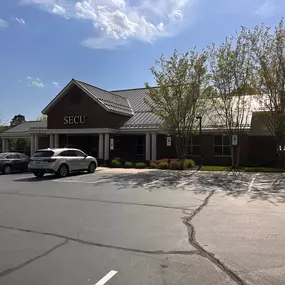 Outside view of the State Employees' Credit Union Greensboro-Holden road branch