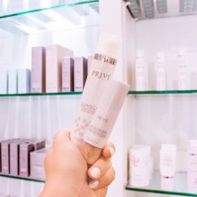 Our Privé line of skincare offers carefully curated sunscreen variations for all skin types. We have tinted, ultra-lightweight, and even powder that pairs perfectly with any skin tone!