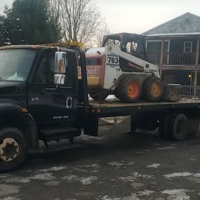 Call our fast, friendly, reliable tow team!