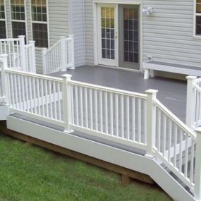 Composite Vinyl Deck with Wood Finish