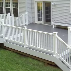 Composite Deck and Vinyl Railing