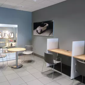 Bild von Lia Nissan Colonie Parts Department