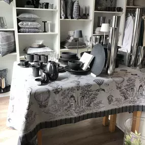 Bild von Schöne Dinge fürs Bett, Bad und Tisch.