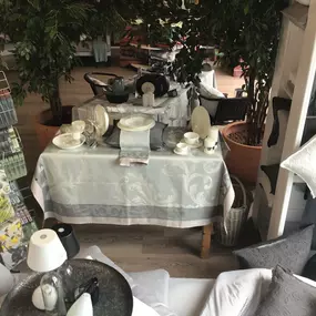 Bild von Schöne Dinge fürs Bett, Bad und Tisch.