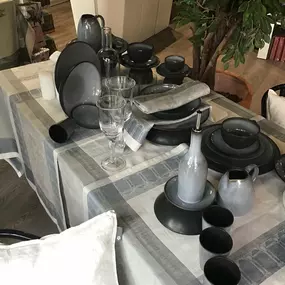 Bild von Schöne Dinge fürs Bett, Bad und Tisch.