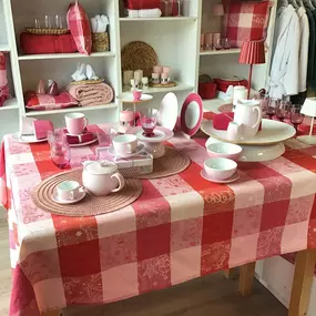 Bild von Schöne Dinge fürs Bett, Bad und Tisch.