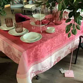 Bild von Schöne Dinge fürs Bett, Bad und Tisch.