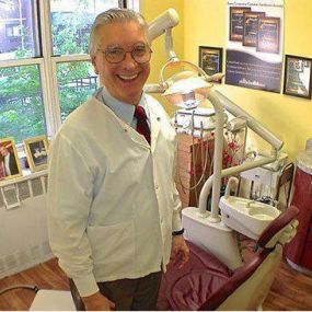 Robert Veligdan, DMD, PC is a Cosmetic & General Dentist serving New York, NY
