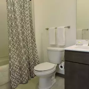 Forge & Flare Apartments Bathroom