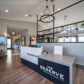 Bild von The Reserve at Green Valley Ranch by Oakwood Homes