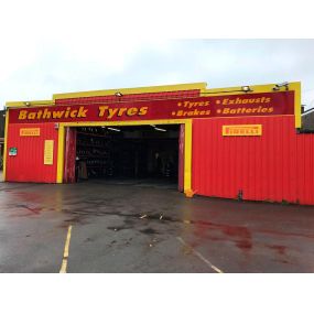 Bild von Bathwick Tyres - Team Protyre