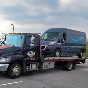 Need a heavy duty towing service? Call us now!