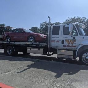 Need a heavy duty towing service? Call us now!