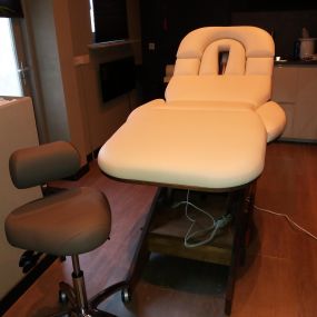 luxe verstelbare  massage/ behandeltafel