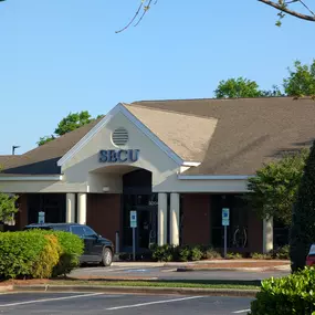 Outside view of the State Employees' Credit Union Wilson-42 West branch