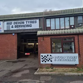 Bild von Mid Devon Tyres & Servicing Exmouth