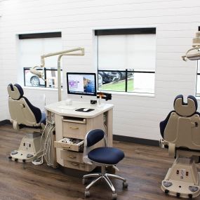 West U Smiles - Pediatric Dentistry and Orthodontics - Orthodontic Treatment Room