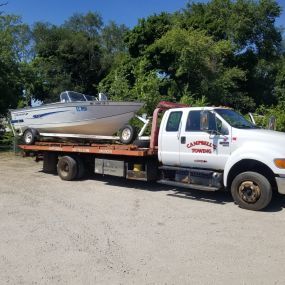 Call now for a reliable towing service!