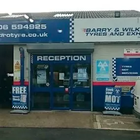 Bild von Barry & Wilkinson Tyre & Exhaust - Team Protyre