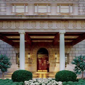 The Hay-Adams is the downtown Washington, D.C. hotel for discerning guests. Enveloped by views of the White House, St. John’s Church, and the scenic Lafayette Park, the 5-star accommodations at The Hay-Adams are the embodiment of refined residence.