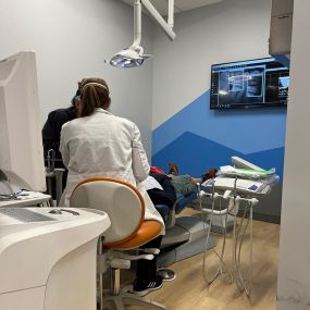 Station Dental modern treatment room