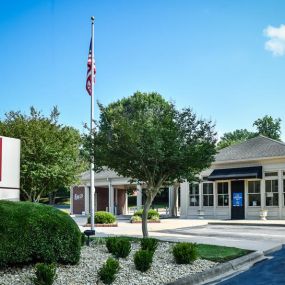 F&M Bank - Statesville Boulevard Office Outside