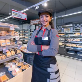 Ben jij de bakkerij specialist die we zoeken? Kom dan werken bij de leukste supermarkt van Nederland. Jij bent degene die gaat zorgen voor versafgebakken broodjes, croissants en frikandelbroodjes. Je zorgt niet alleen voor brood op de planken, maar ook dat jouw afdeling er spik en span bijstaat.