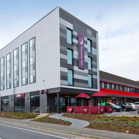 Premier Inn Slough West (Slough Trading Estate) hotel exterior