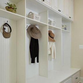 Are you dreaming of an organized life? Tailored Living of Niantic & Mystic will design your mudroom tailored to your life. Imagine a place for everything right when you walk in the door.  #design  #mudroom #Interiors  #interiordesign  #interiorinspo  #tailoredlivingnianticmystic