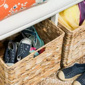 We get it - life's a little messy sometimes! ???? But your mudroom doesn't have to be. ???? Our baskets keep everything in its place, even when your furry friends have other plans. ????