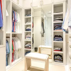 With a closet tailored to you, you'll never worry about finding enough space to store your holiday gifts. Say goodbye to clutter and hello to organized bliss. Experience the joy of having a closet designed to accommodate all your holiday treasures.