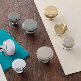 Add a touch of elegance to your cabinets with our stylish knobs! ✨ These accessories not only enhance the look of your cabinets but also make organization a breeze. Perfect for any design, our knobs are the finishing touch your space needs. ????????