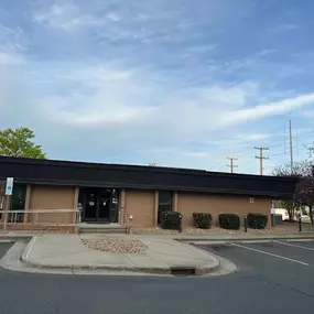 Outside view of the State Employees' Credit Union Gastonia-Cox road branch