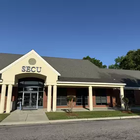 Outside view of the State Employees' Credit Union Lumberton-Fayetteville branch