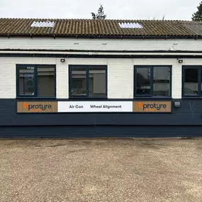 Bild von Cribb Tyre And Battery Ltd