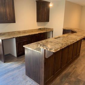 From affordable granite tops to high-end marble to low-maintenance quartz, Exquisite Stone is a comprehensive, competitively priced solution.